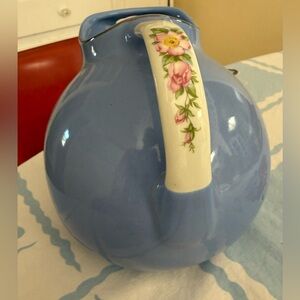 Hall Superior Quality Kitchenware Blue Rose Parade Pitcher w/Ice Lip 7" Tall
